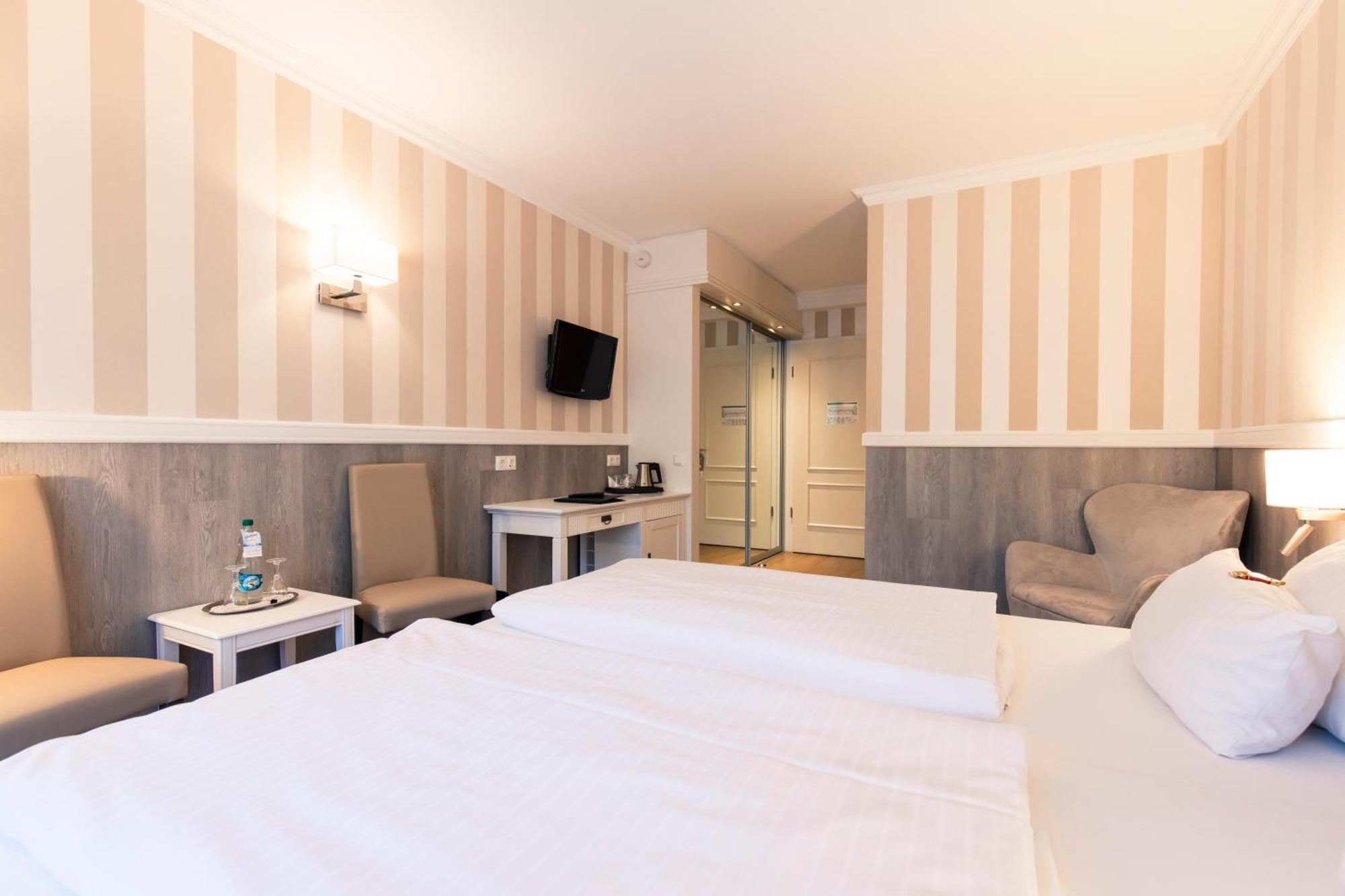 Resort Hotel IV Jahreszeiten Zingst Ngoại thất bức ảnh