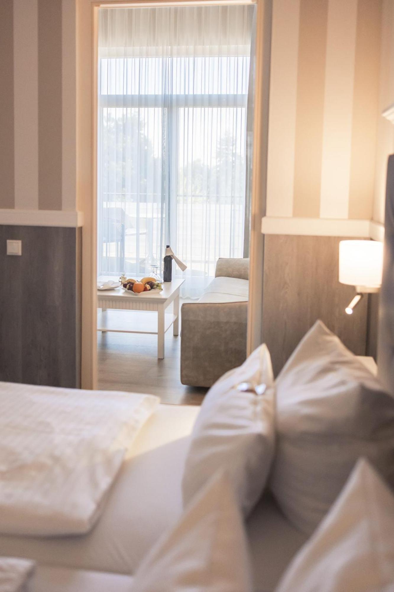 Resort Hotel IV Jahreszeiten Zingst Ngoại thất bức ảnh